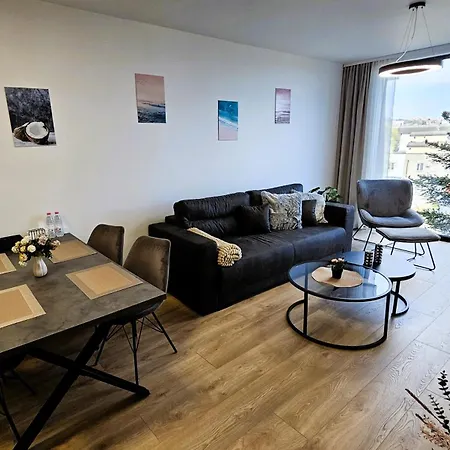 公寓 Exclusive Sea View Free Wifi & Pool 圣君士坦丁和海伦那