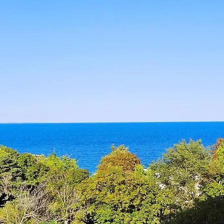 公寓 Exclusive Sea View Free Wifi & Pool 圣君士坦丁和海伦那