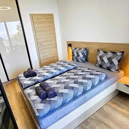 Exclusive Sea View Free Wifi & Pool Apartment *